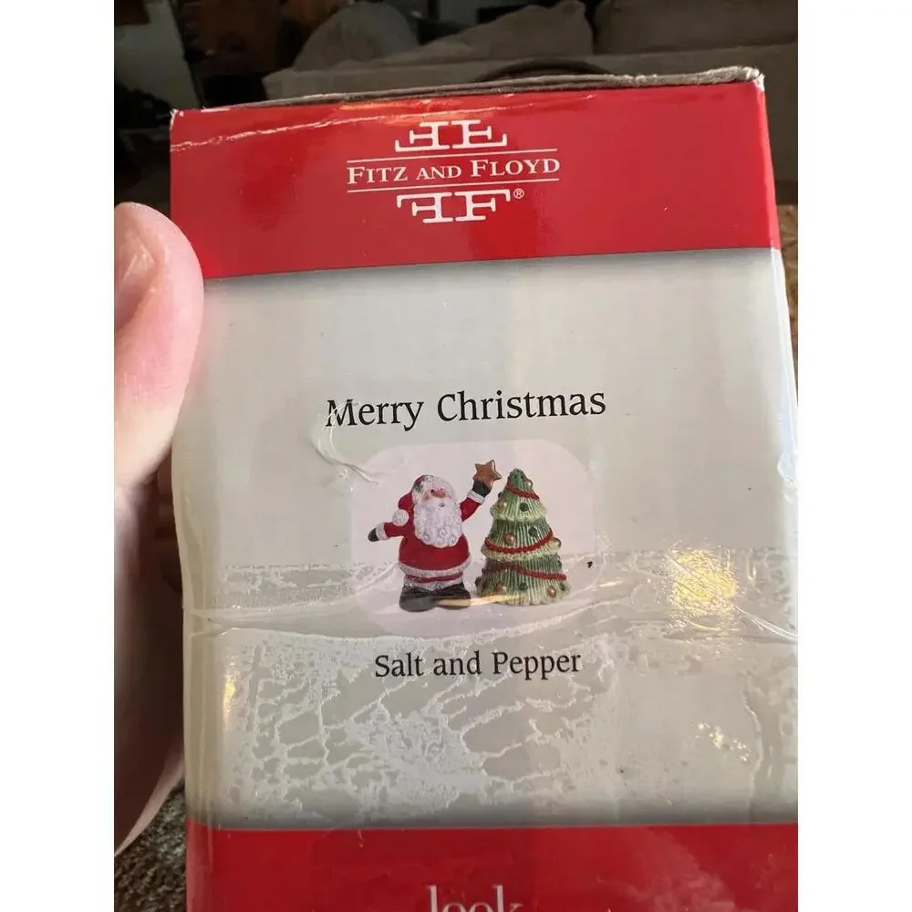 Fitz &‎ Floyd Merry Christmas Santa & Tree Ceramic Salt & Pepper Shakers Set
